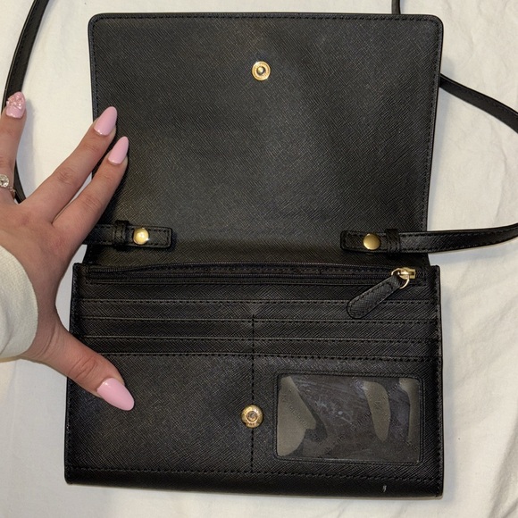 Michael Kors Black Saffiano Leather Bag with removable strap - Picture 5 of 9